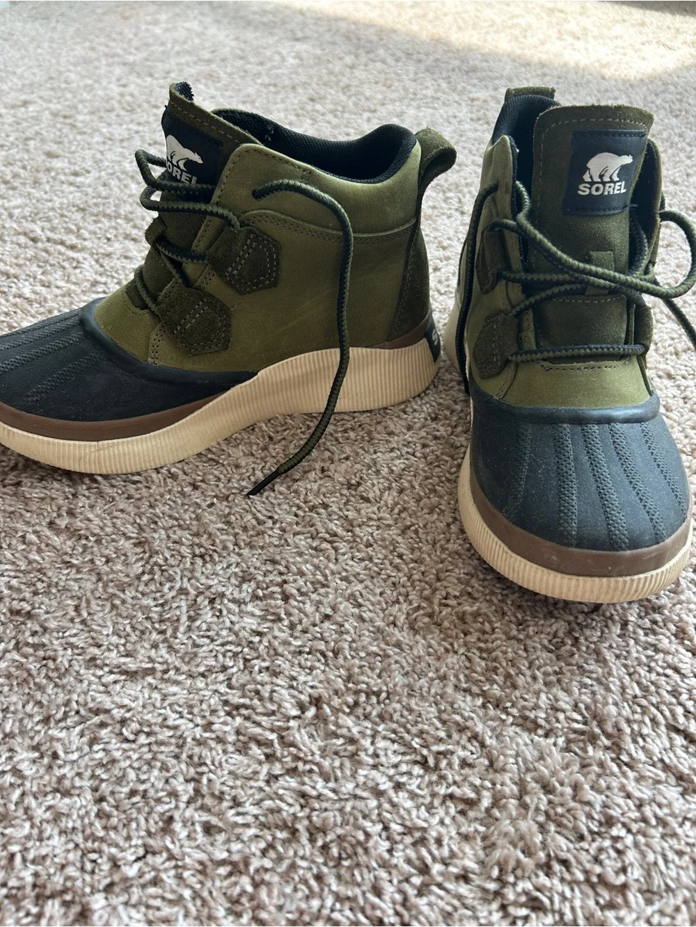 Sorel Women’s Olive Green and Black Waterproof Boots